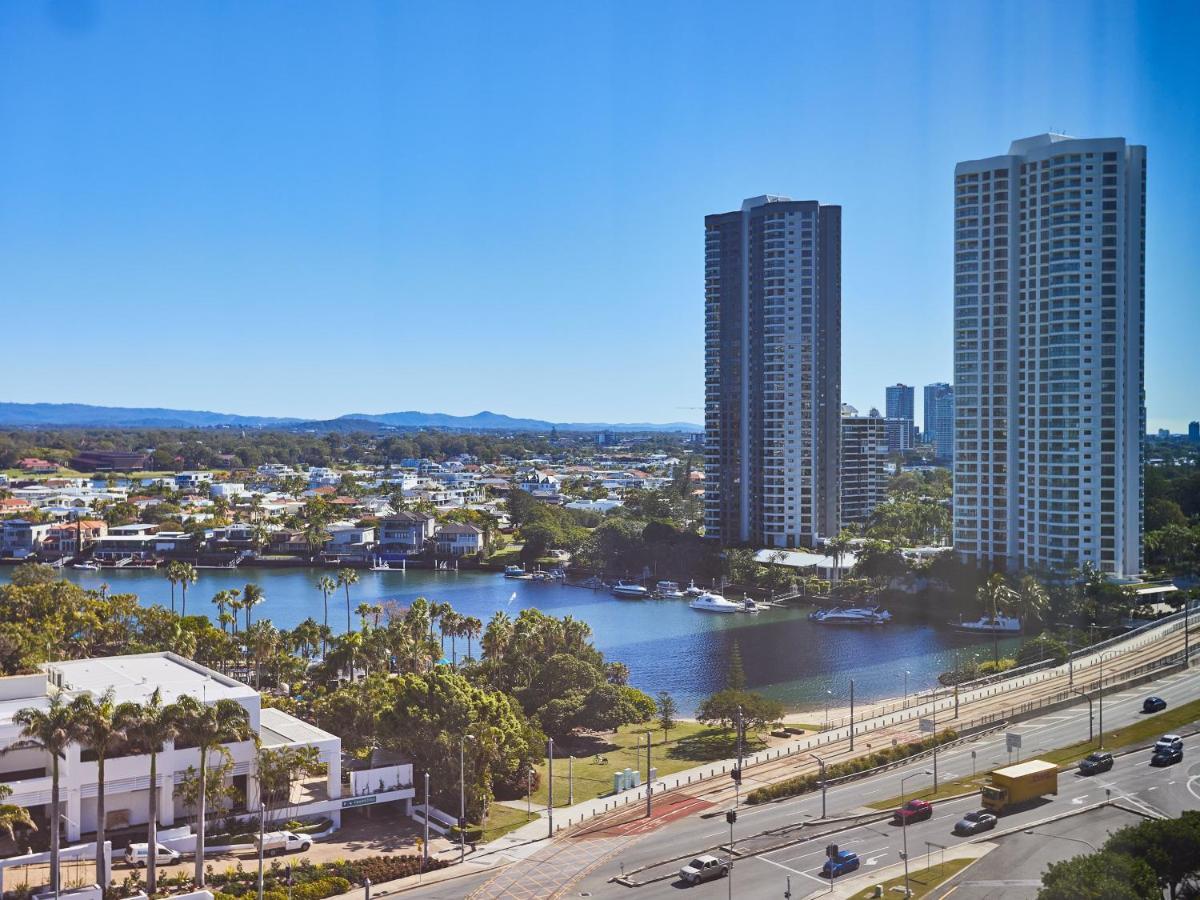 Serain Residences On Surfers Gold Coast Exterior photo